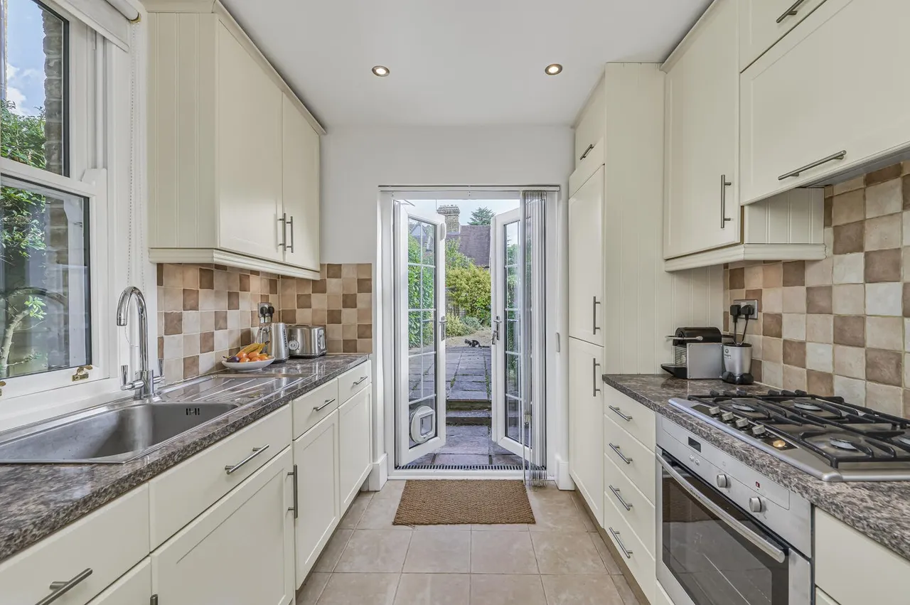 Aysgarth Road, London SE21 7JR, photo 9