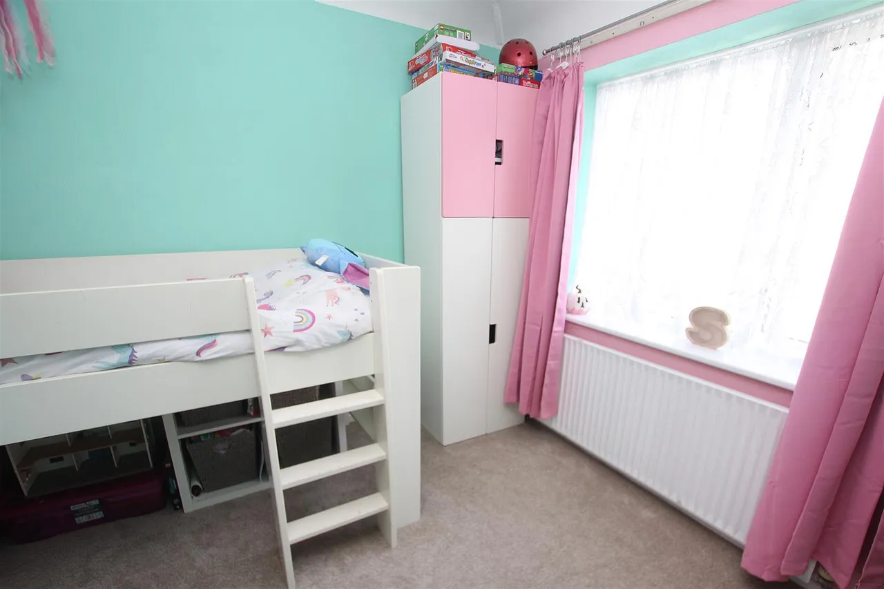 Larksfield Avenue, Bournemouth, photo 9