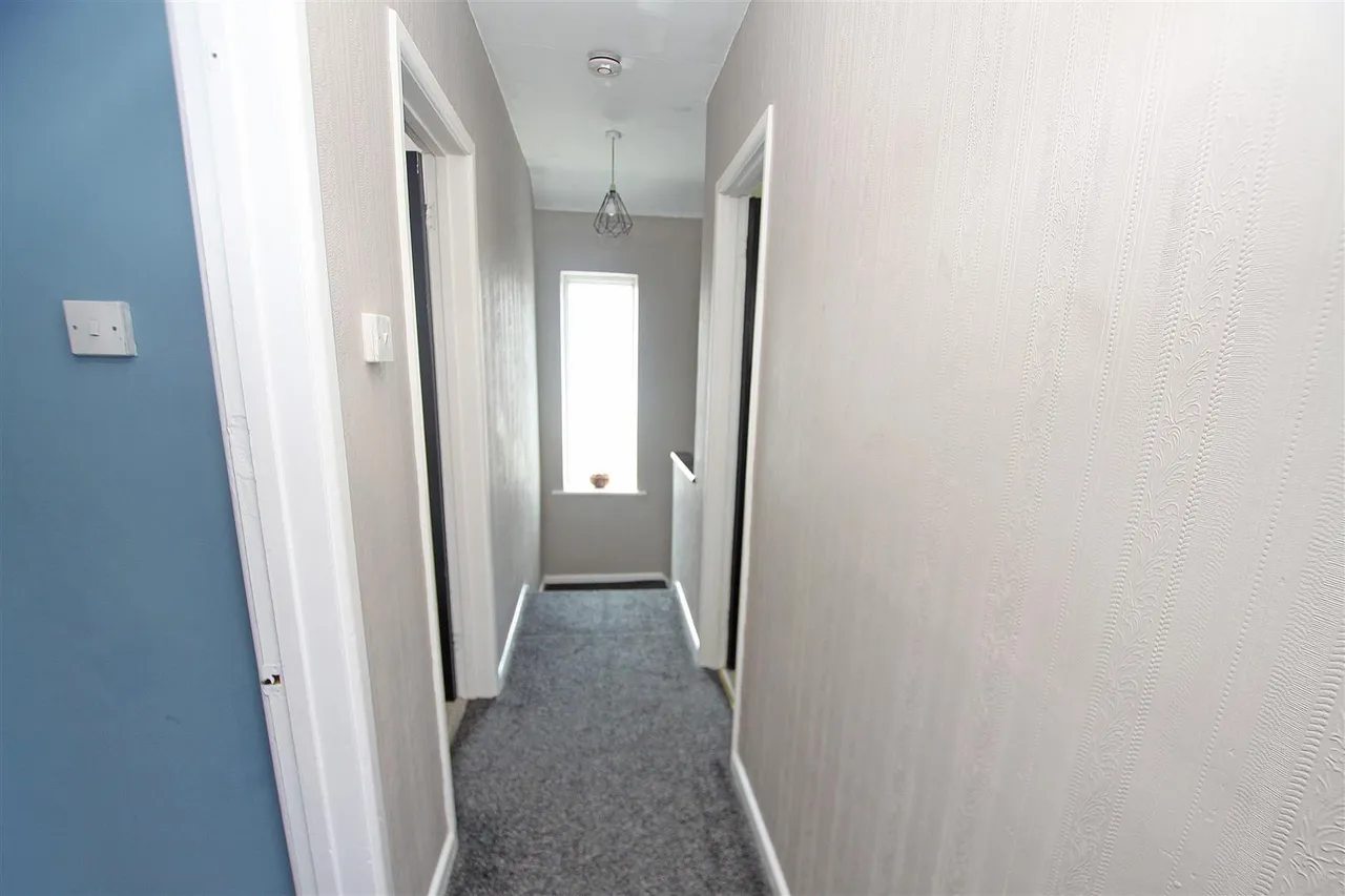 Larksfield Avenue, Bournemouth, photo 12