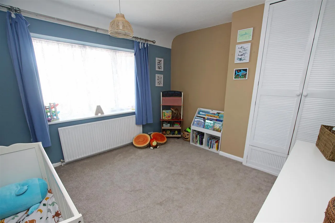 Larksfield Avenue, Bournemouth, photo 8