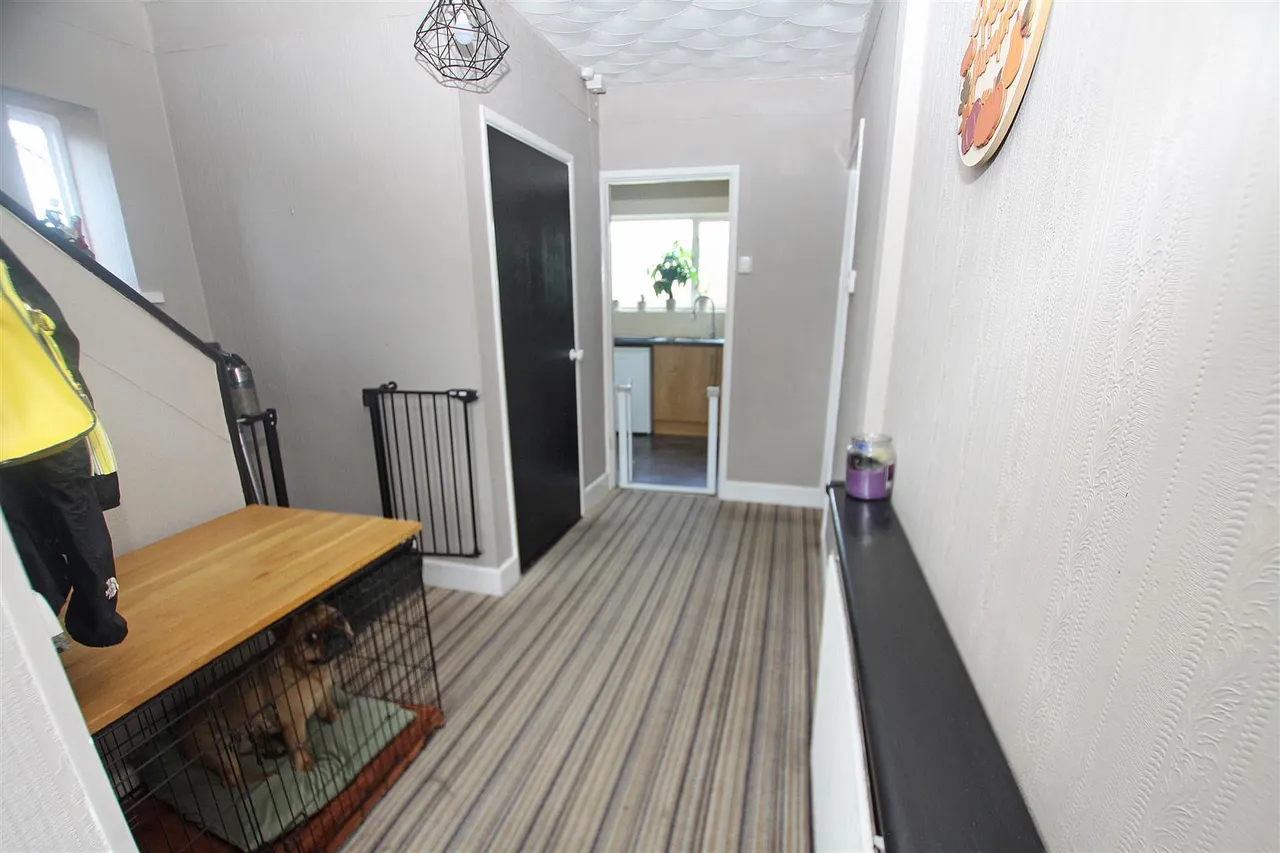 Larksfield Avenue, Bournemouth, photo 6