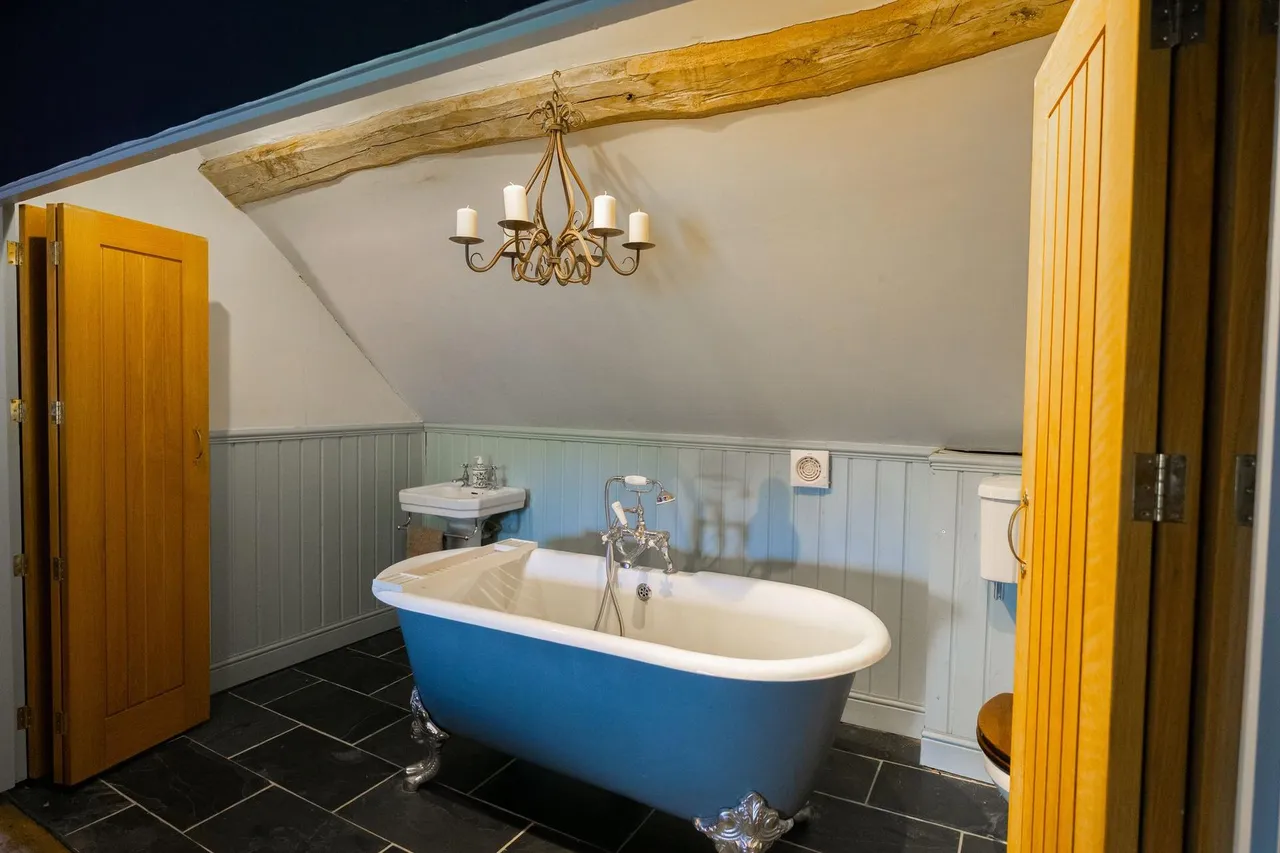 Gloucester Road, Longhope, GL17, photo 18