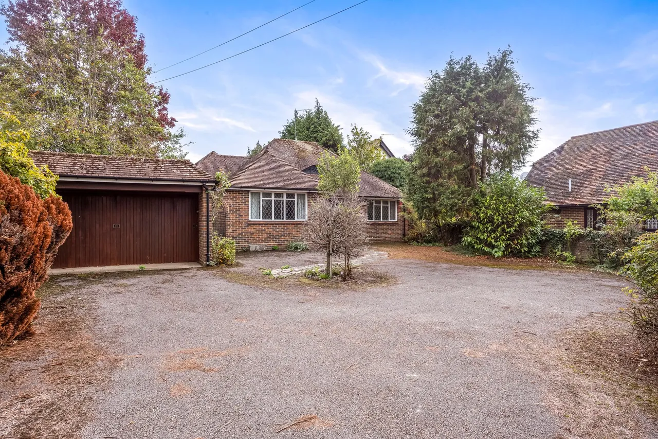 Billingshurst Road, Broadbridge Heath, RH12, photo 16