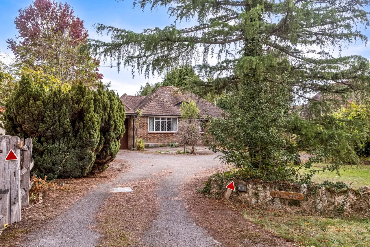 Billingshurst Road, Broadbridge Heath, RH12, photo 18