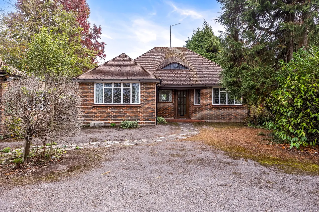 Billingshurst Road, Broadbridge Heath, RH12, photo 4