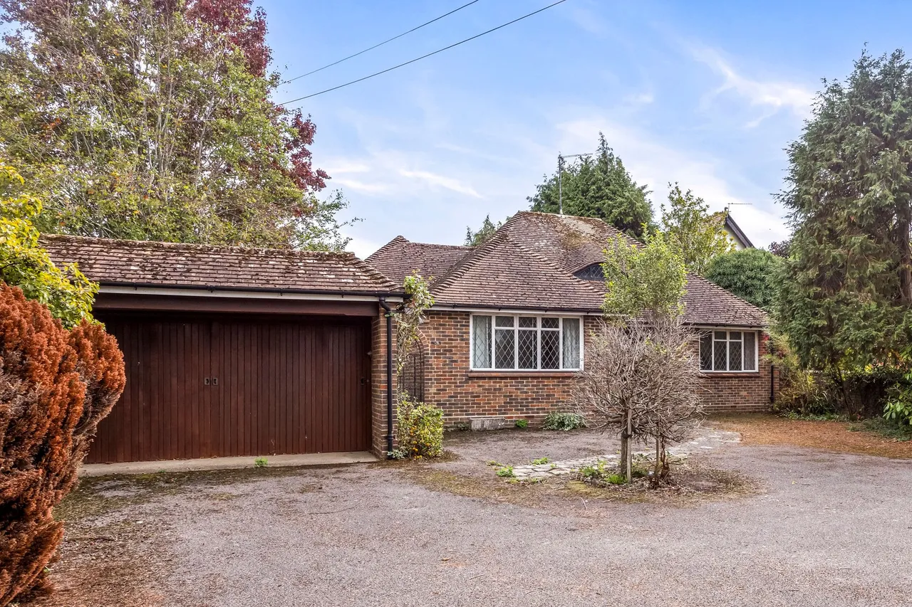 Billingshurst Road, Broadbridge Heath, RH12, photo 19