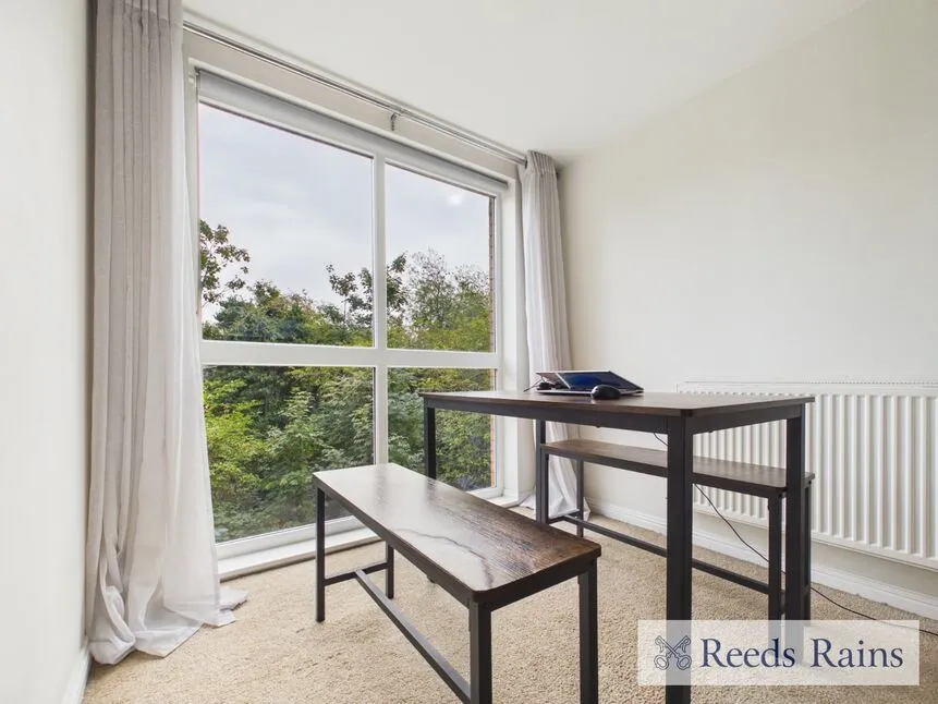 Kidman Close, Gidea Park, RM2, photo 12