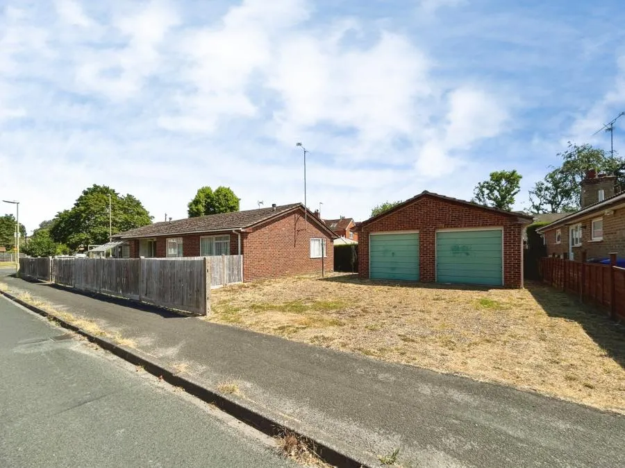 Aldershot Road, Fleet, GU51, photo 15