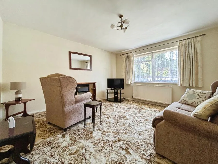 Aldershot Road, Fleet, GU51, photo 3