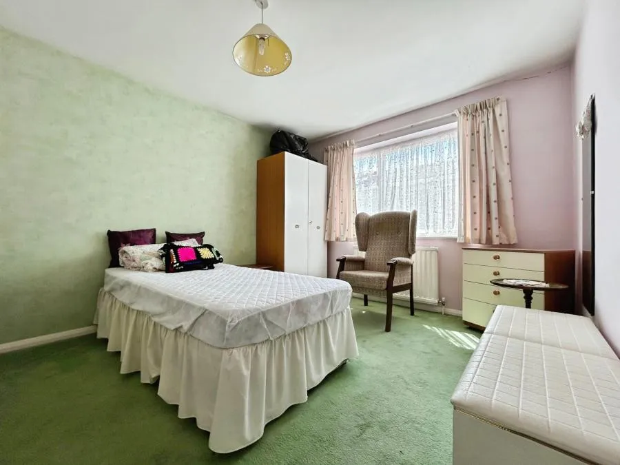 Aldershot Road, Fleet, GU51, photo 6