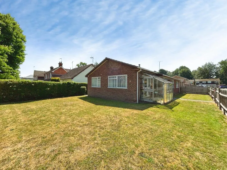 3 bed house for sale, Aldershot Road, Fleet, GU51
