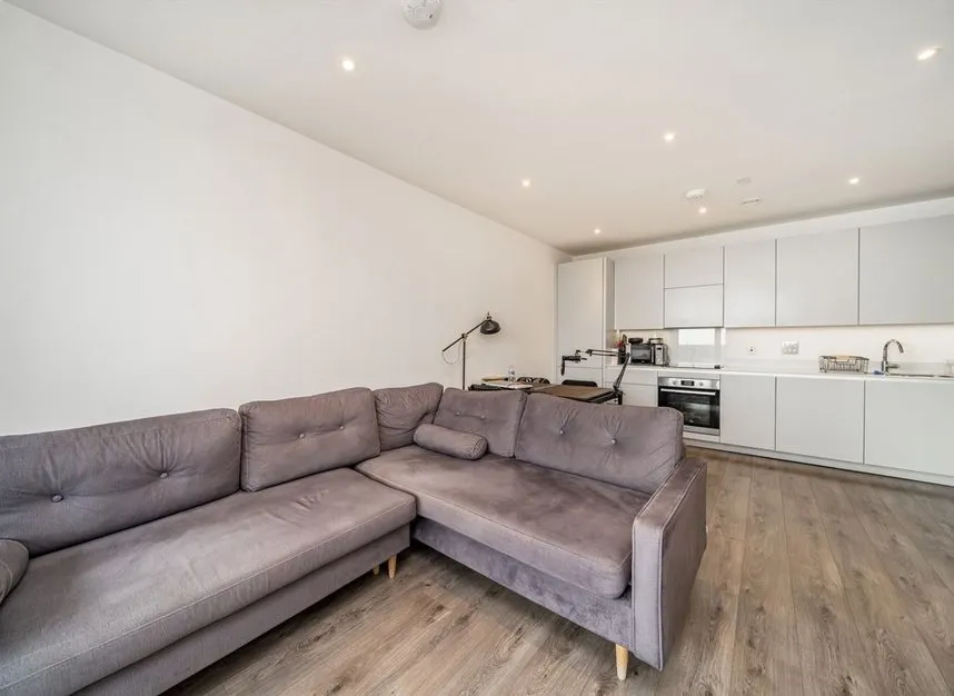 Pier Road, Silvertown, E16, photo 5