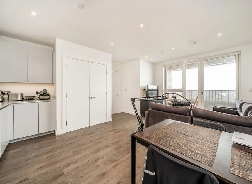 Pier Road, Silvertown, E16, photo 6