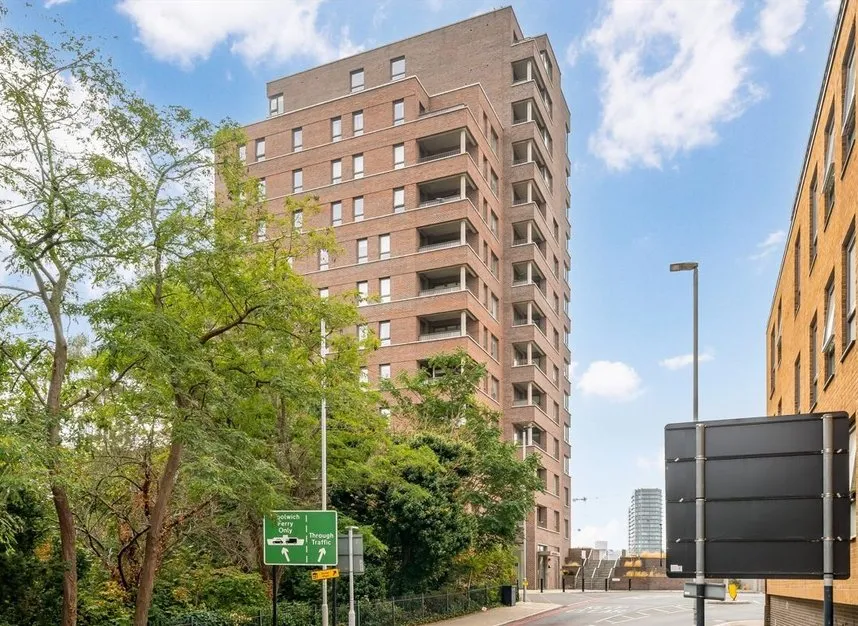 Pier Road, Silvertown, E16, photo 10