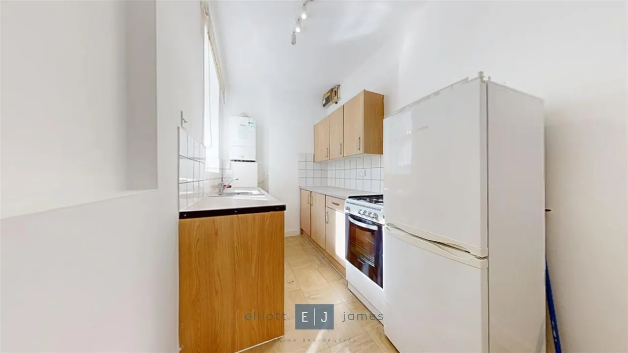 The Avenue, London, E4, photo 4