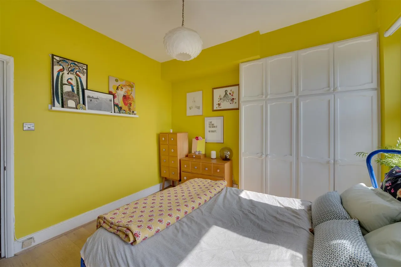 Connaught Road, London, NW10, photo 8