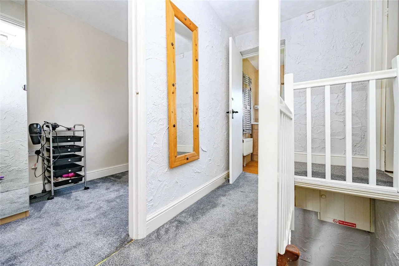Dunstable Road, Toddington, Dunstable, Bedfordshire, LU5, photo 11