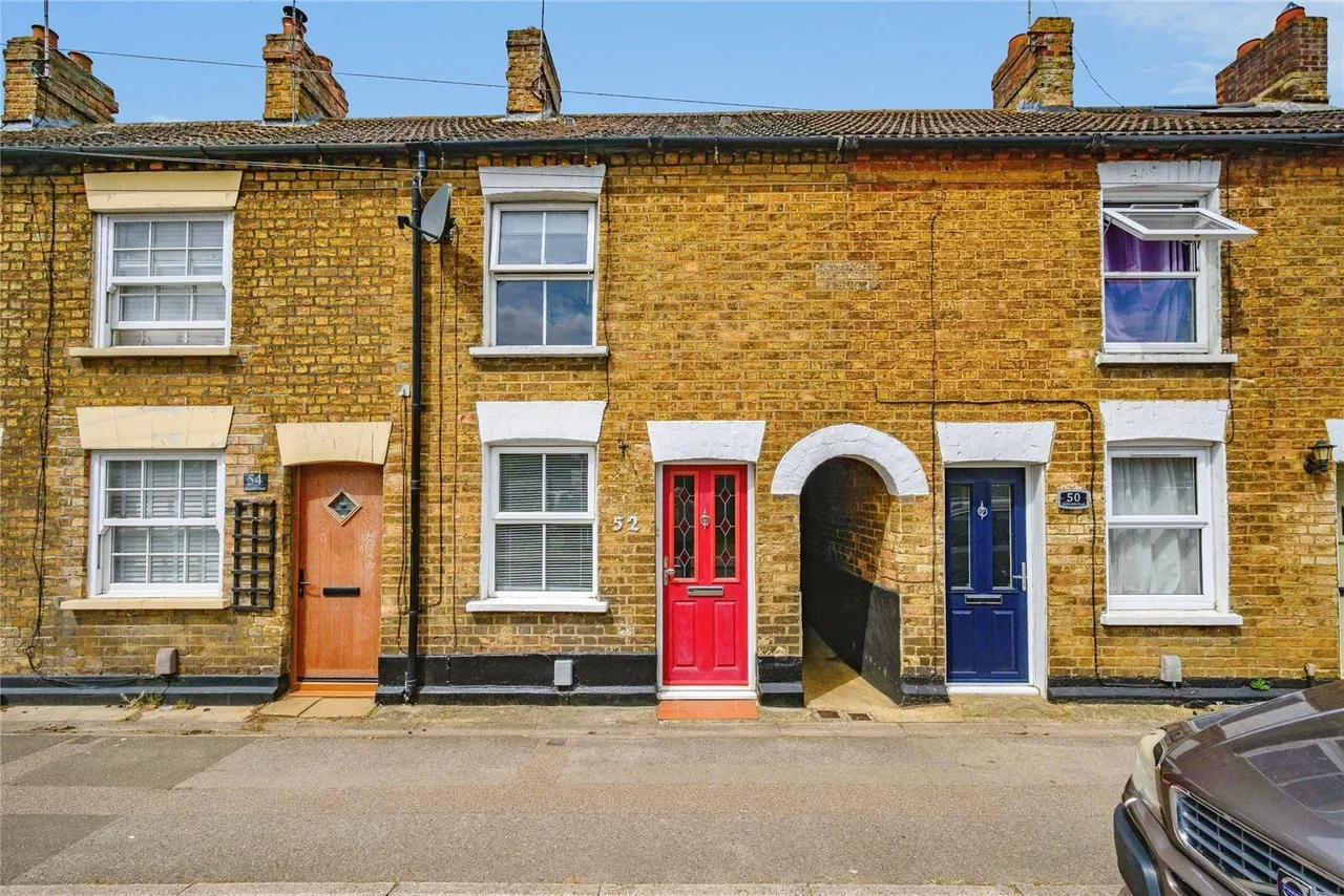 2 bed house for sale — Dunstable Road, Toddington, Dunstable, Bedfordshire, LU5