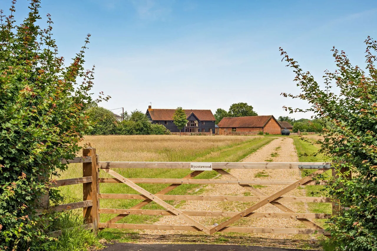 4 bed property for sale — Guildford Road, Alfold, Cranleigh, Surrey, GU6 8JS