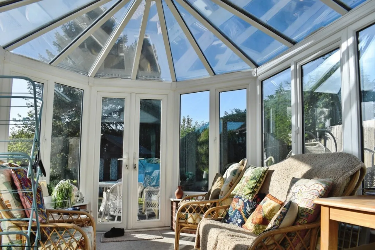 St Peters Close, Farndon, NG24, photo 8