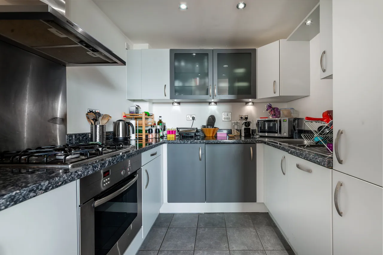 Western Beach Apartments, Hanover Avenue, London E16, photo 6