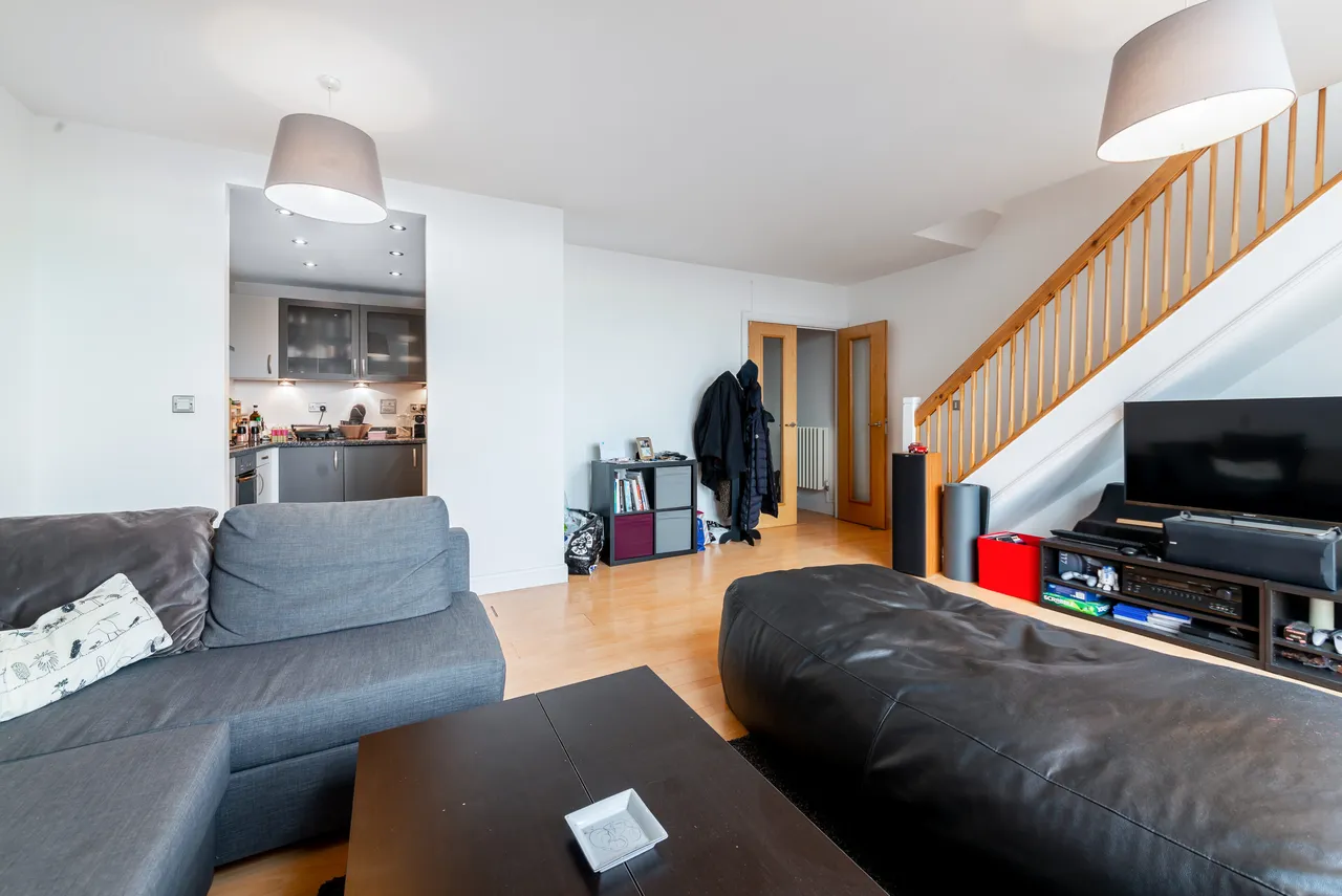 Western Beach Apartments, Hanover Avenue, London E16, photo 2