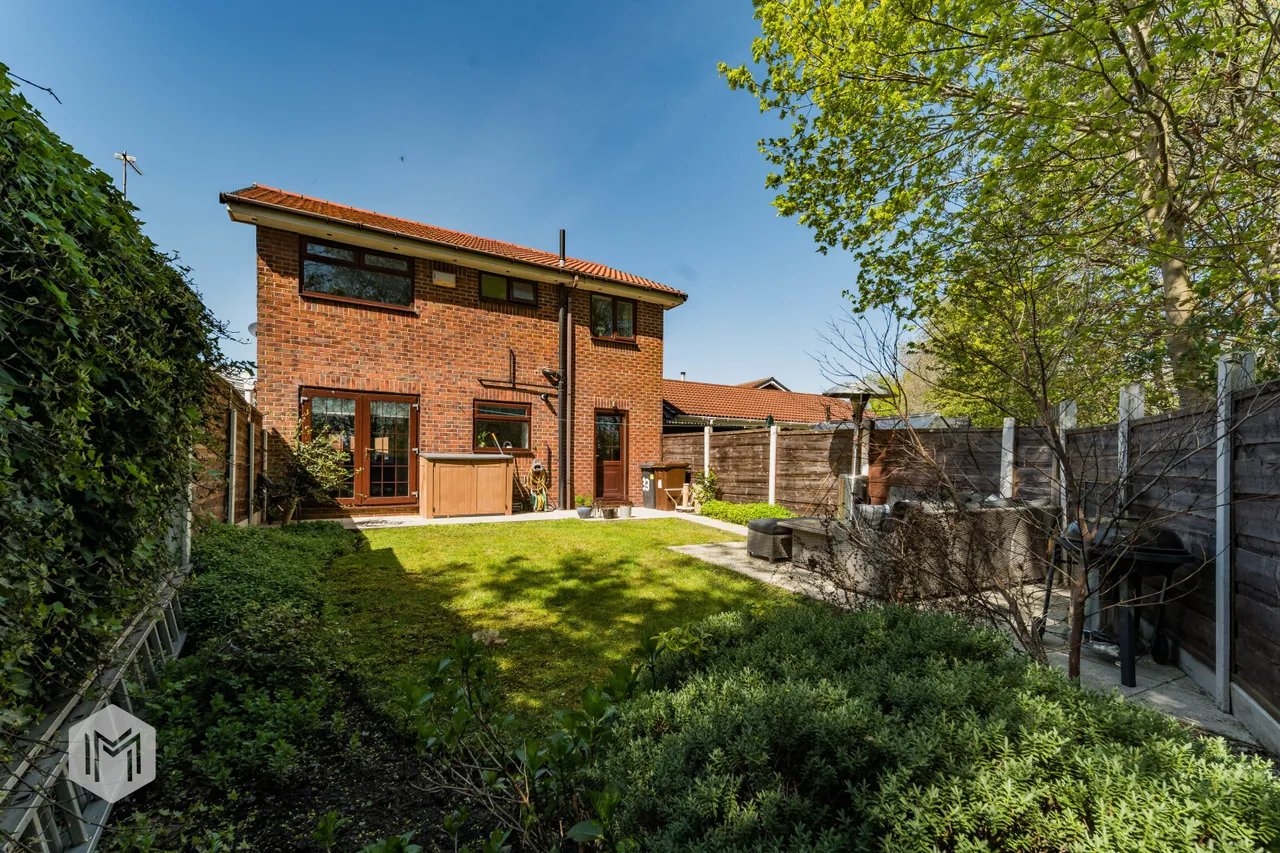 4 bed house for sale — Riverbank Drive, Bury, BL8 1UR