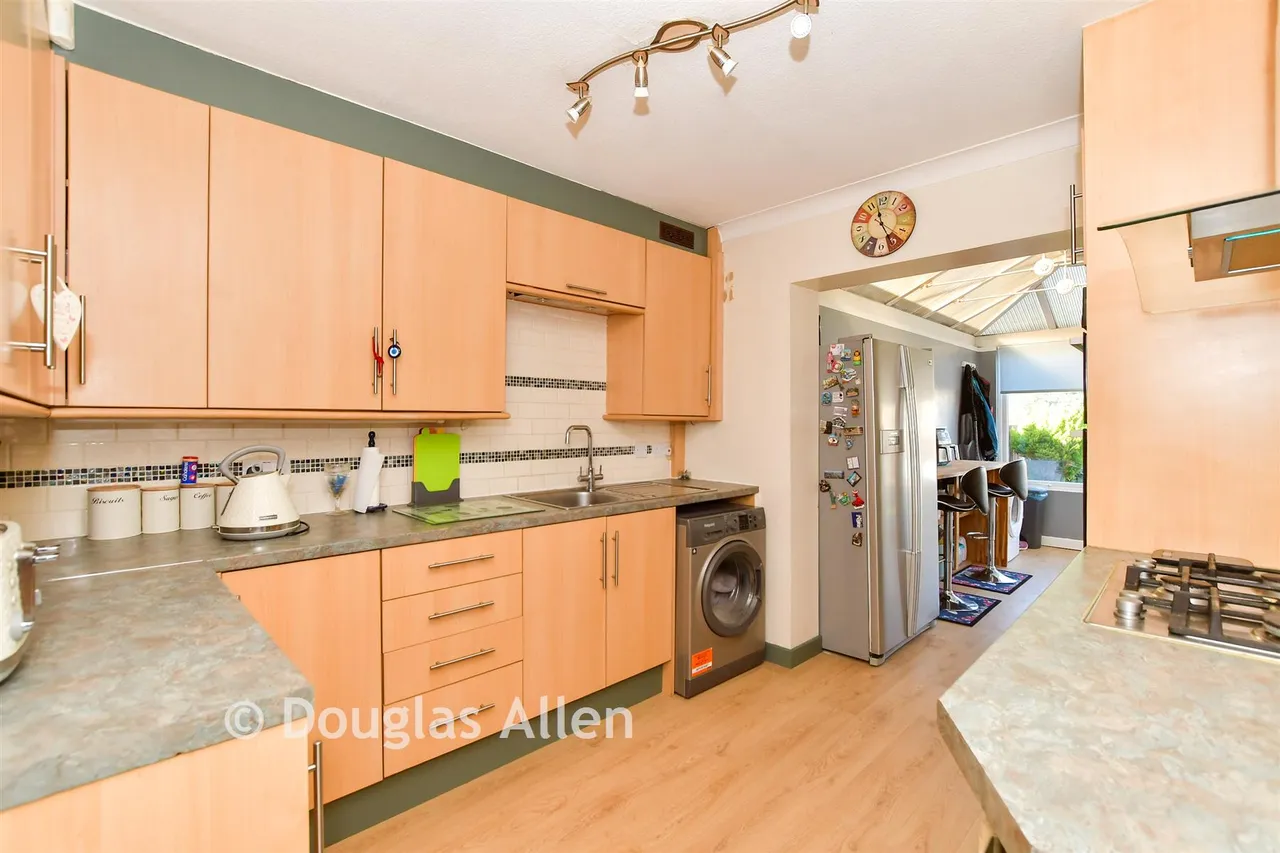 Hill Avenue, Wickford, SS11, photo 6