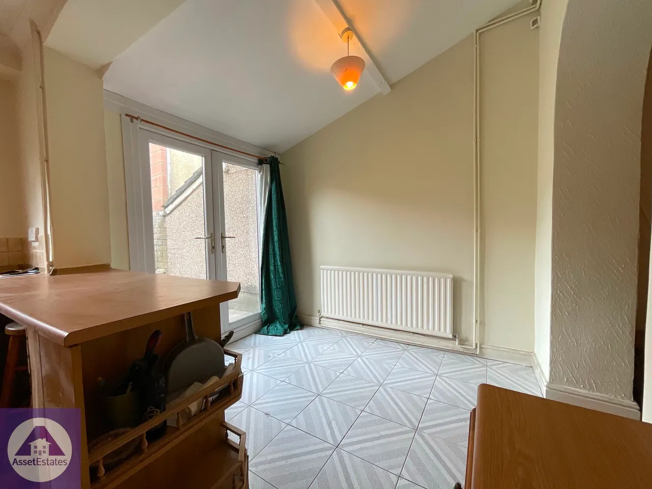 Grosvenor Road, Abertillery, photo 12