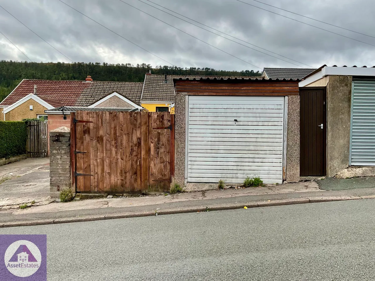 Grosvenor Road, Abertillery, photo 19