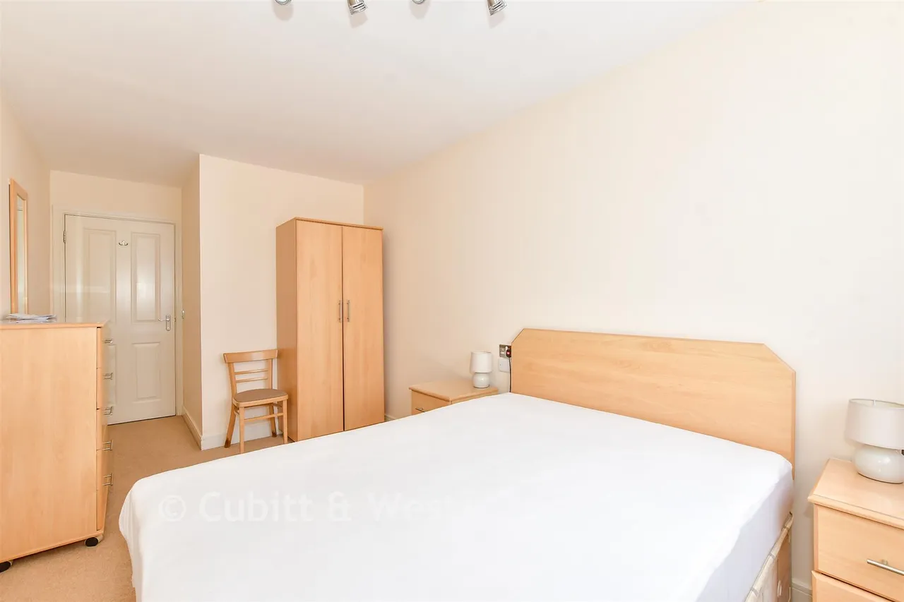 Gisors Road, Southsea, PO4, photo 8