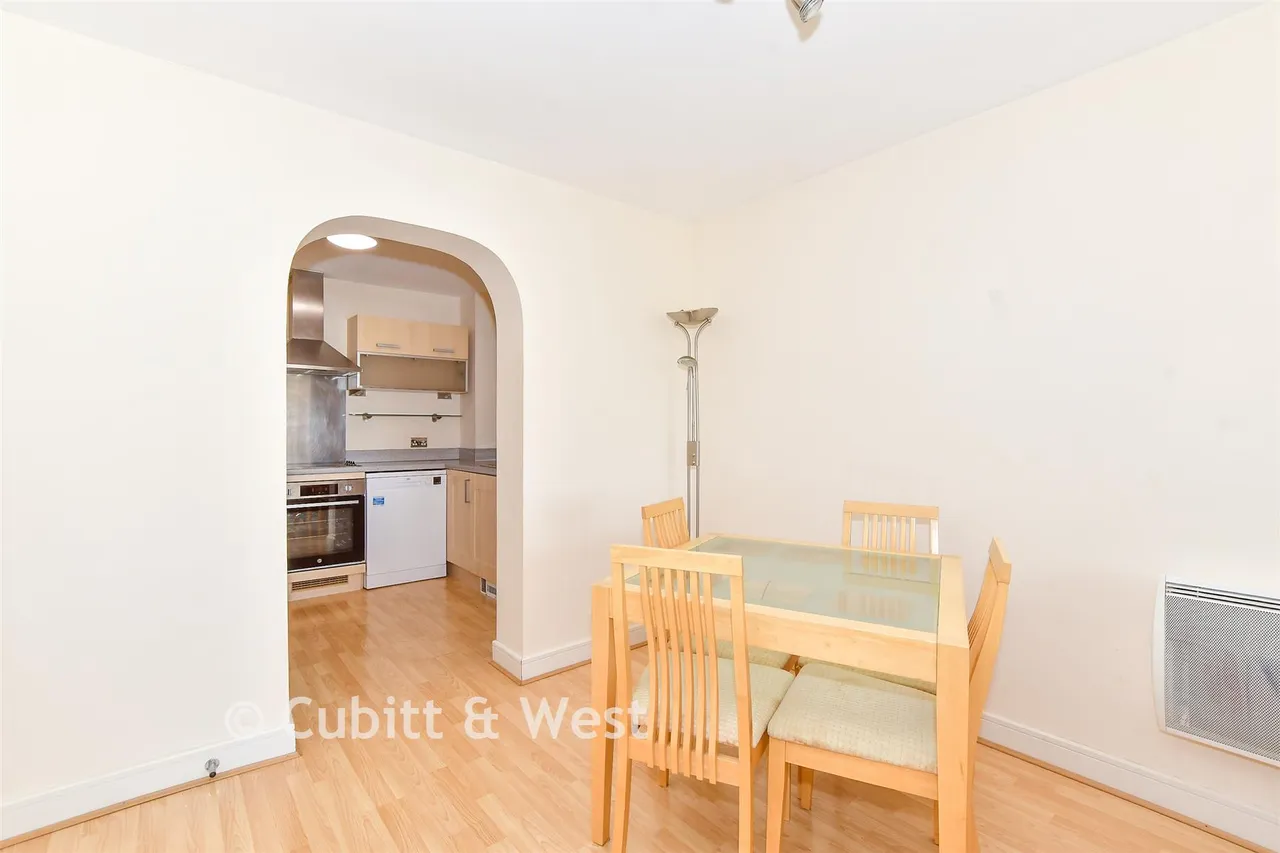Gisors Road, Southsea, PO4, photo 4