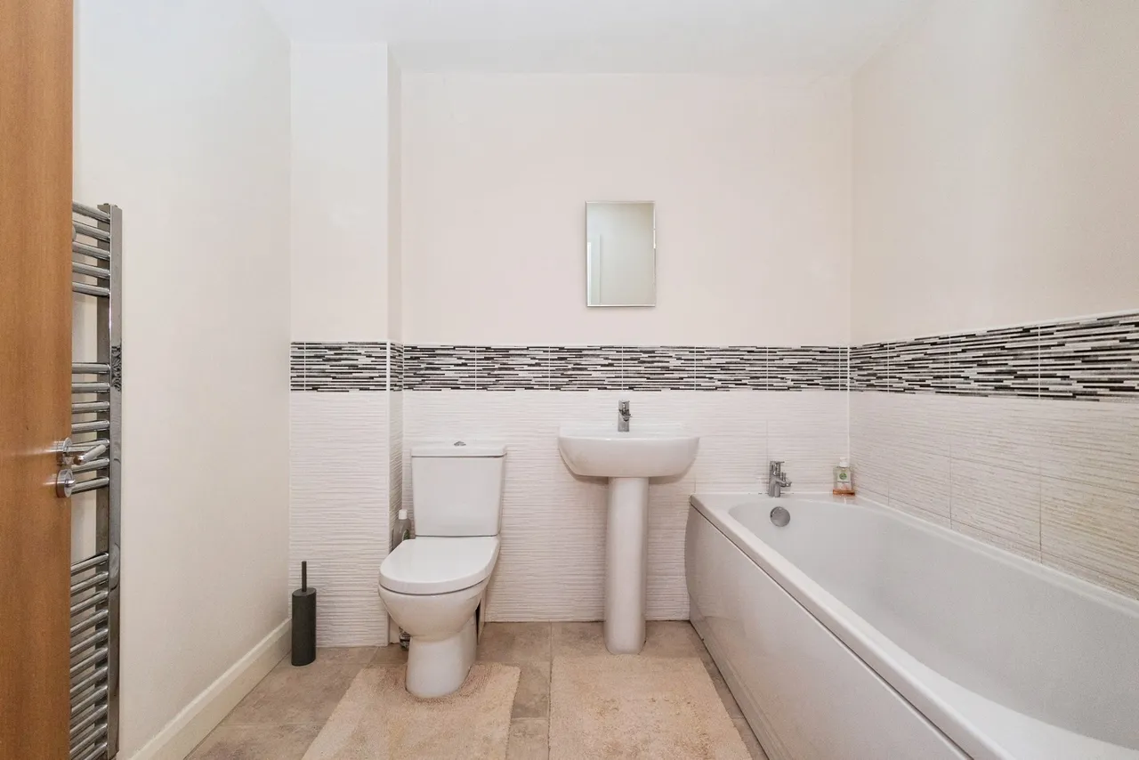 Durham Street, Droylsden, M43, photo 15