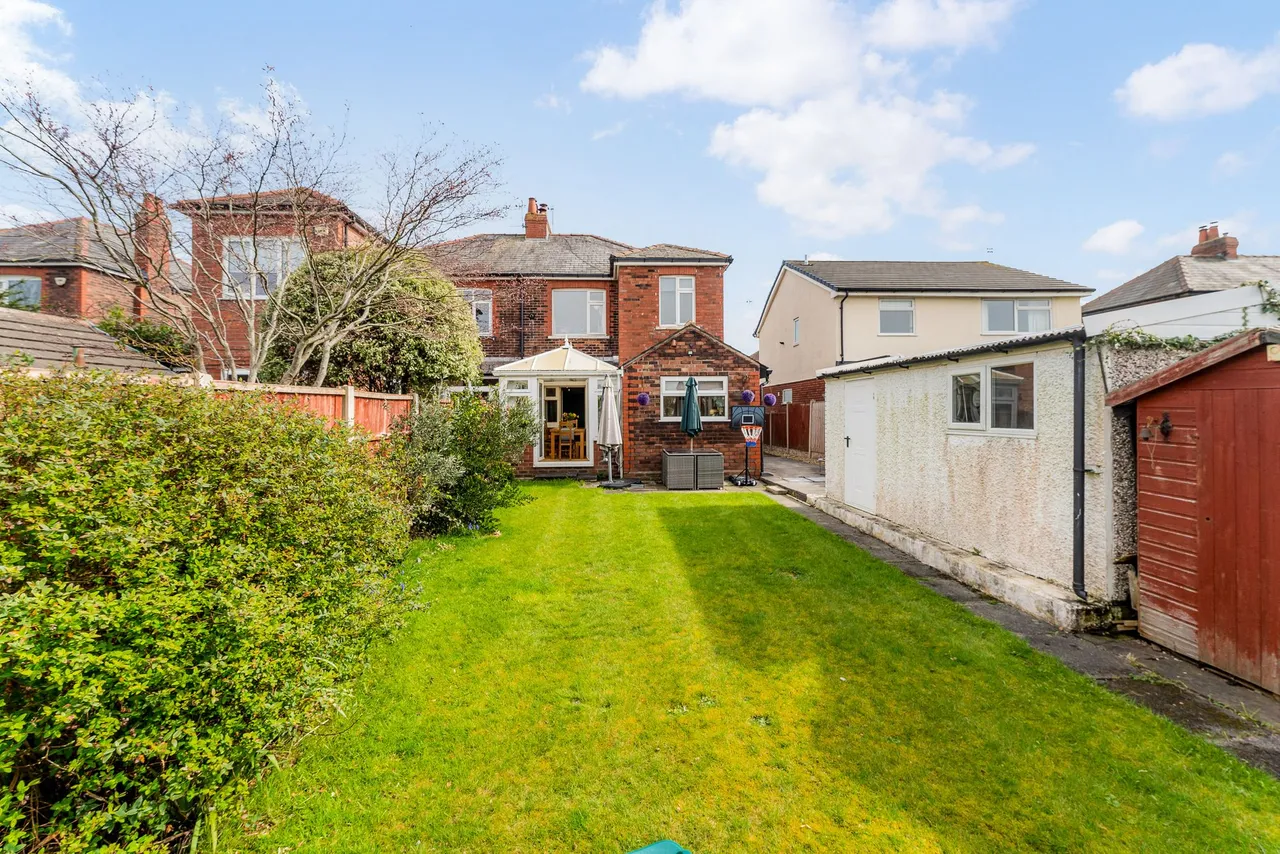 Upton Lane, Widnes, Widnes, WA8 9AQ, photo 13
