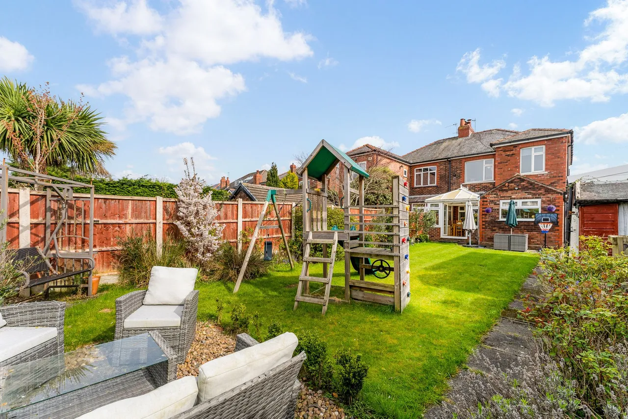 Upton Lane, Widnes, Widnes, WA8 9AQ, photo 14