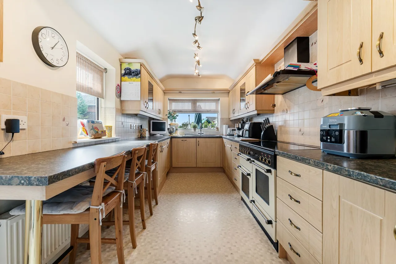 Upton Lane, Widnes, Widnes, WA8 9AQ, photo 12