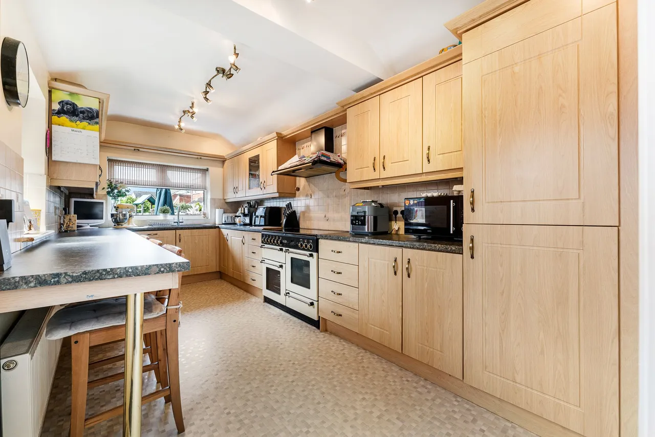 Upton Lane, Widnes, Widnes, WA8 9AQ, photo 10