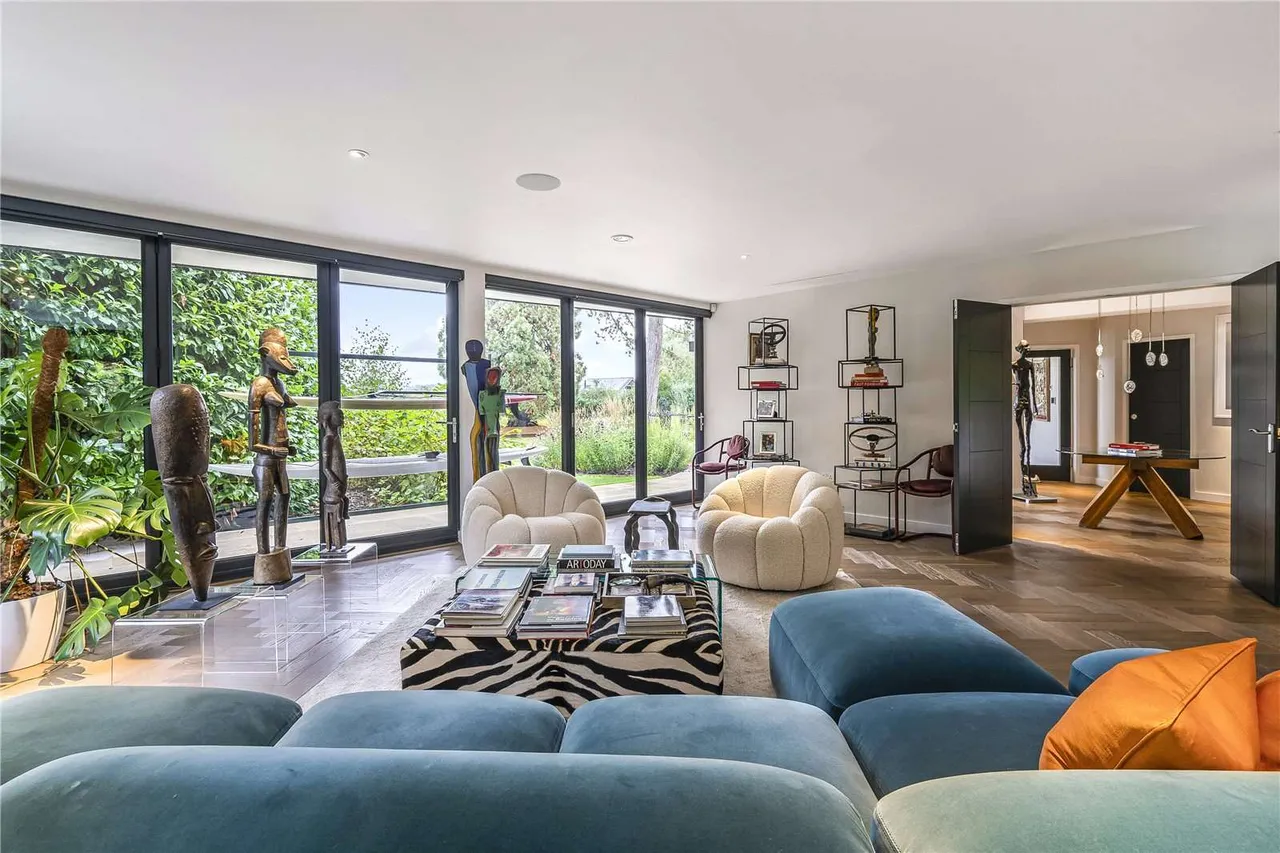 Stonehouse Lane, Cookham, Maidenhead, SL6 9TP, photo 4