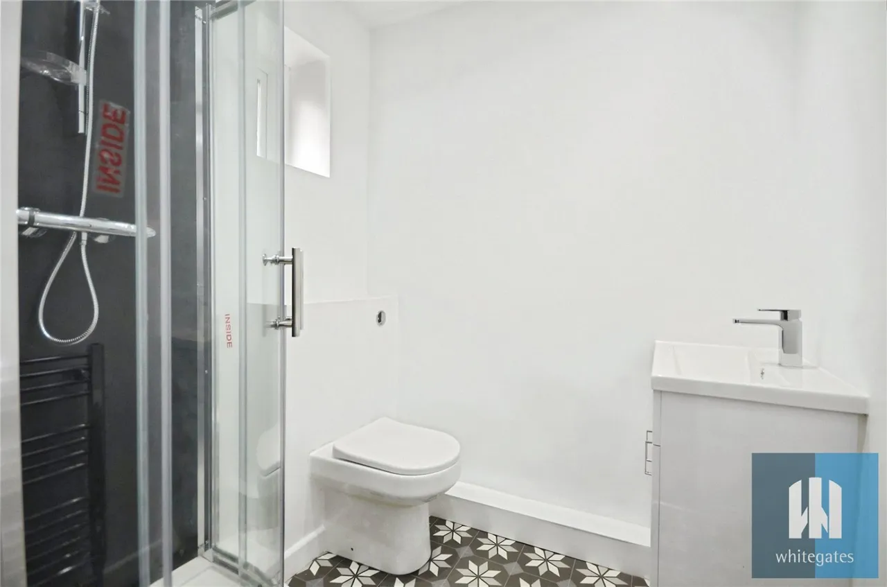 Huddersfield Road, Mirfield, WF14, photo 8