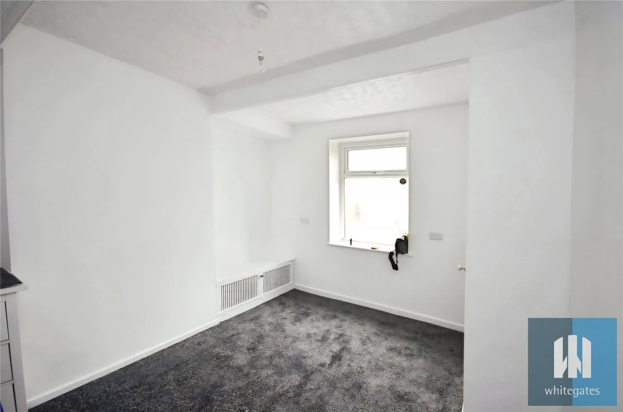 Huddersfield Road, Mirfield, WF14, photo 15