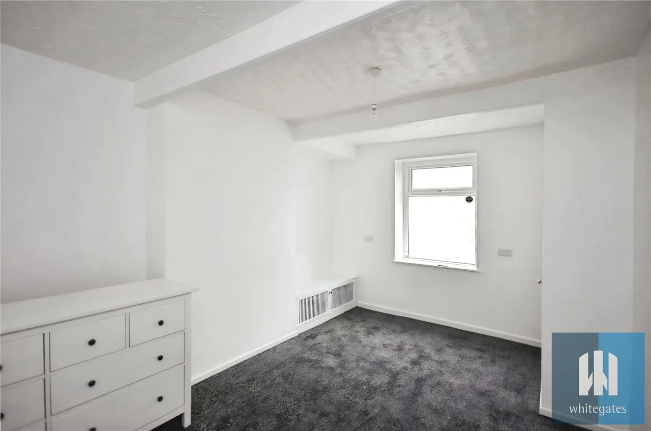 Huddersfield Road, Mirfield, WF14, photo 4