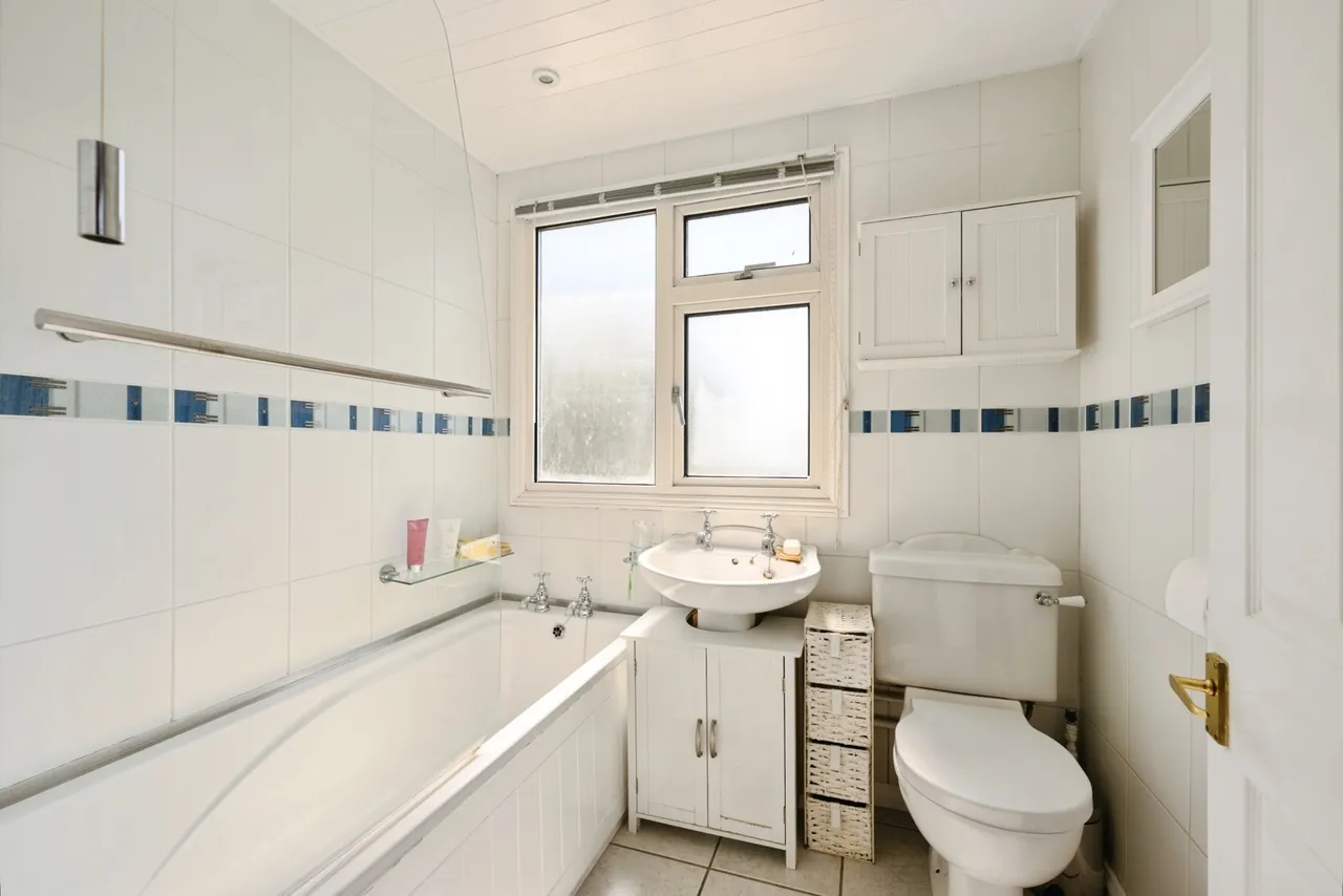 Radstock Way, Merstham, RH1, photo 7