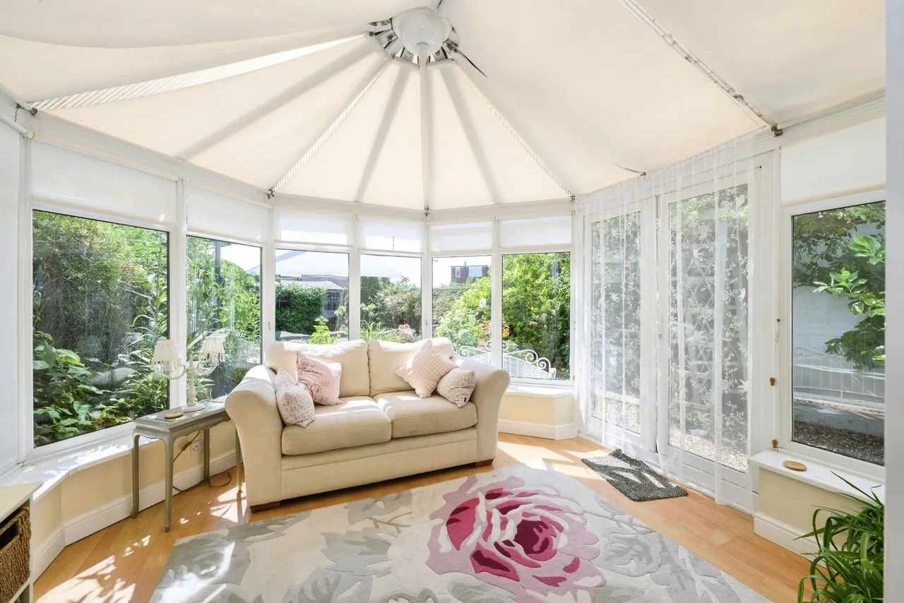 Radstock Way, Merstham, RH1, photo 4
