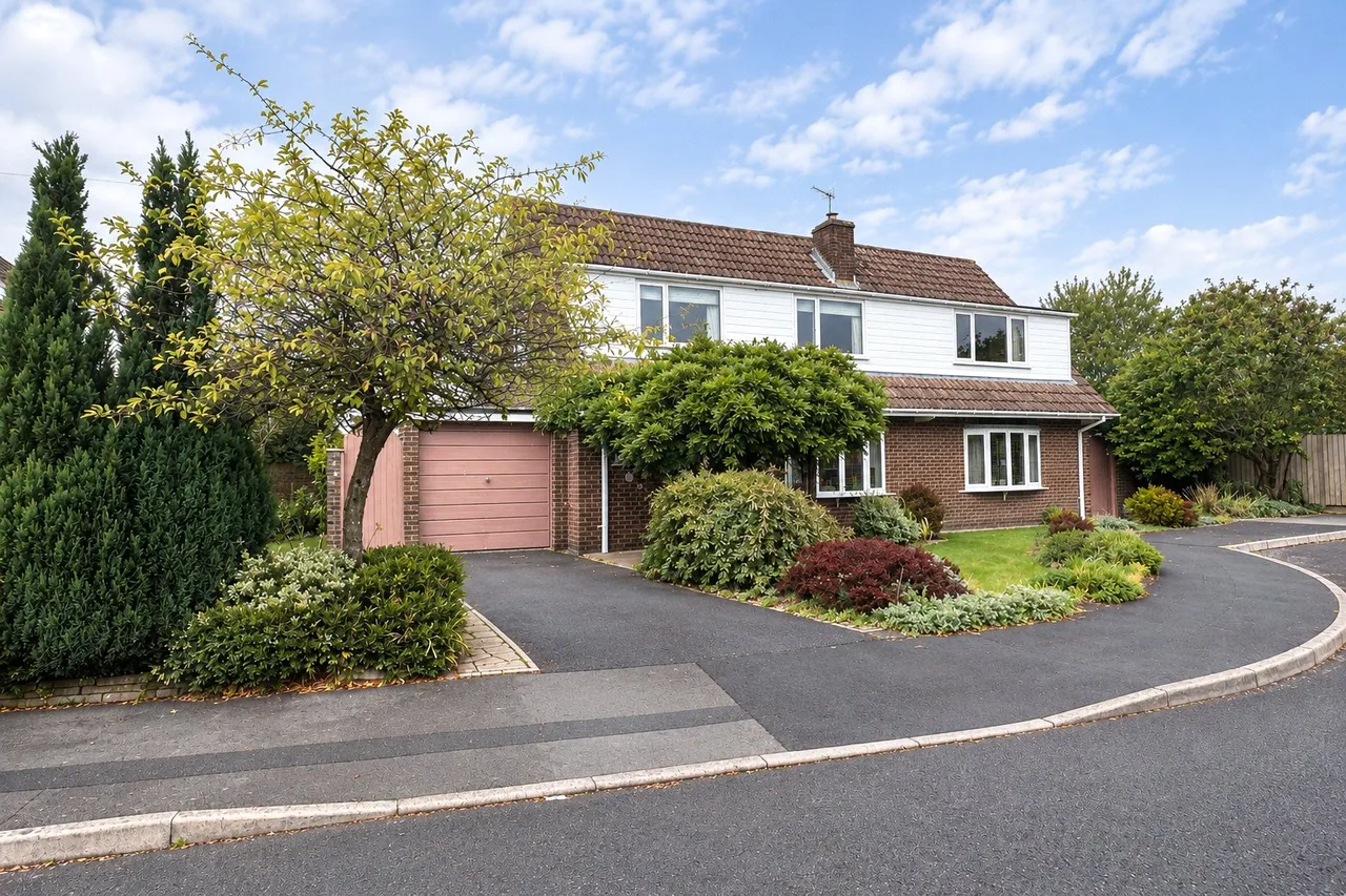 4 bed house for sale, Warminster