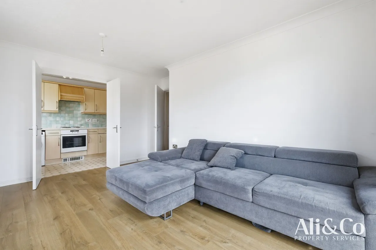 Rawlyn Close, Chafford Hundred, Essex, RM16 6BP, photo 4