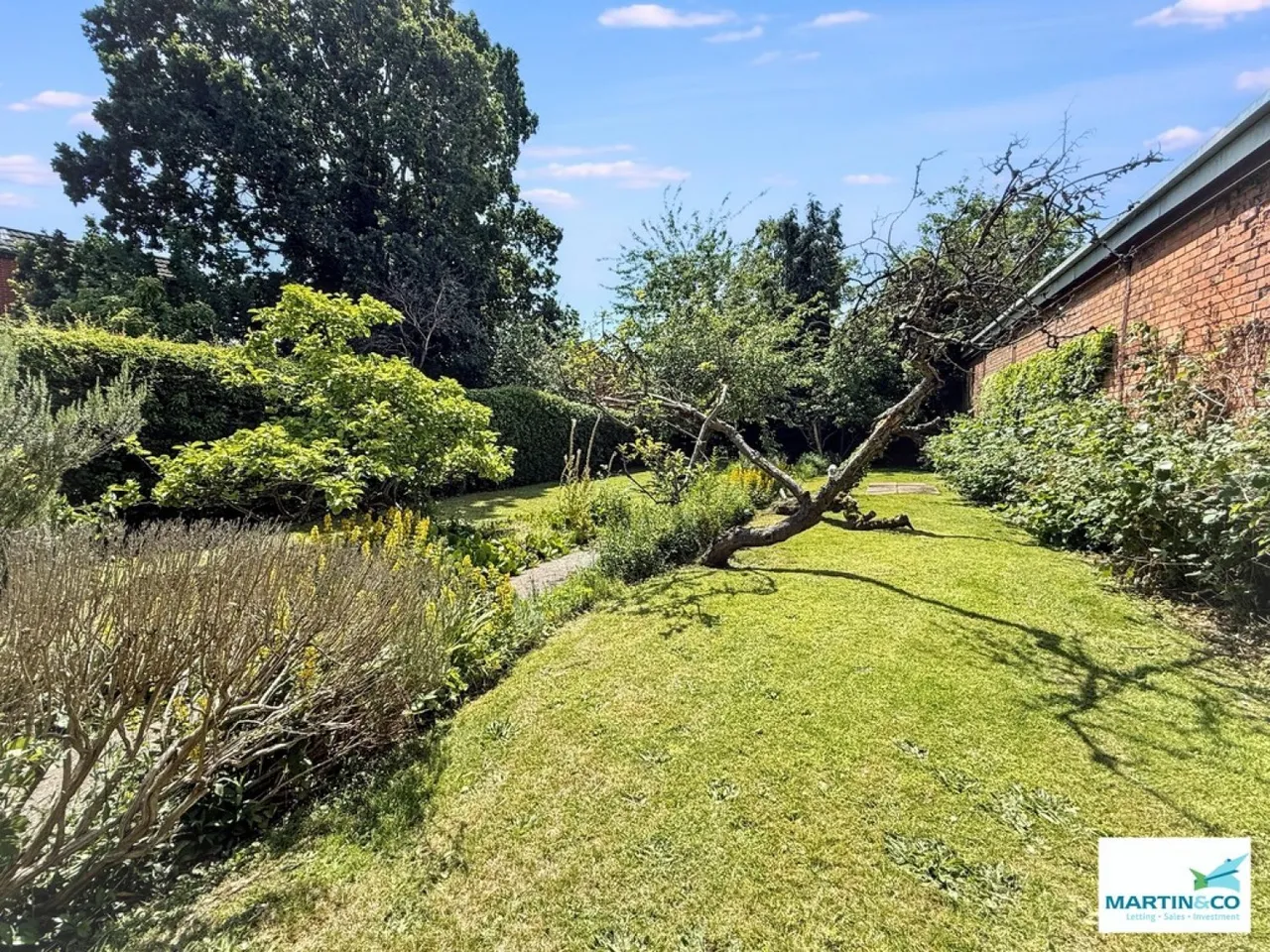 Leicester Road, Hinckley, LE10, photo 28