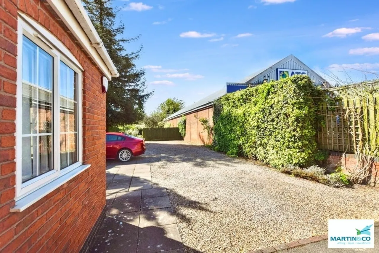 Leicester Road, Hinckley, LE10, photo 26