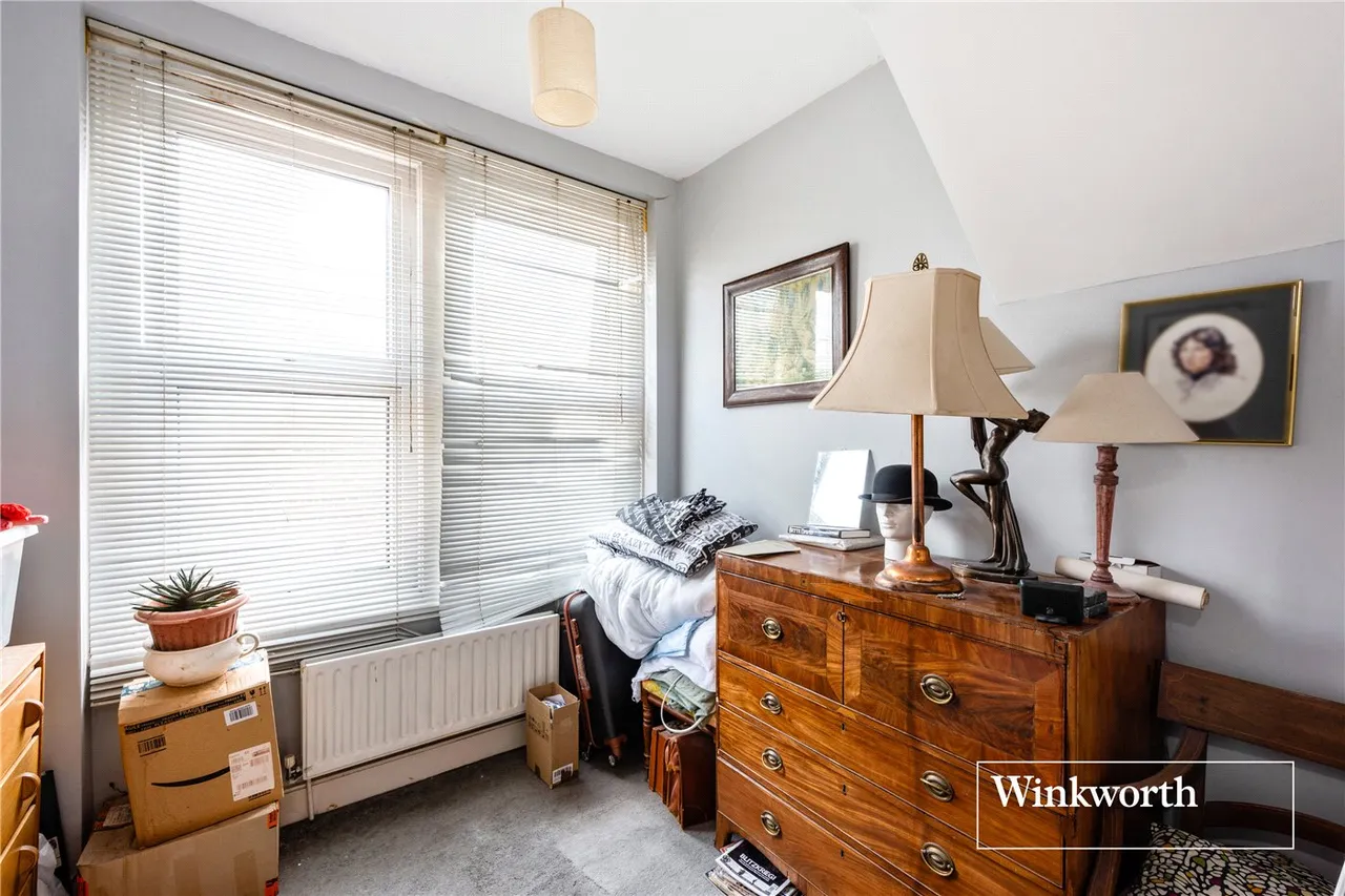 Ballards Lane, Finchley, London, N3, photo 9