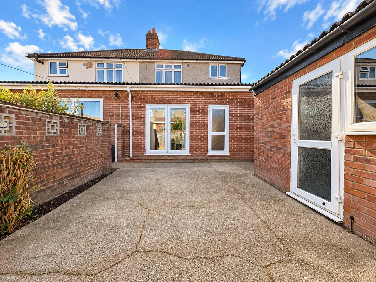 Cambridge Close, Hounslow, TW4, photo 19