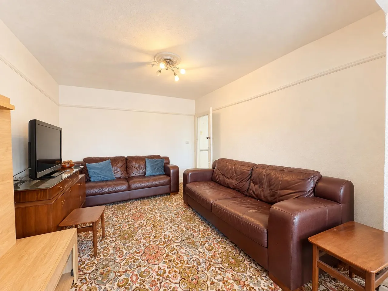 Cambridge Close, Hounslow, TW4, photo 5